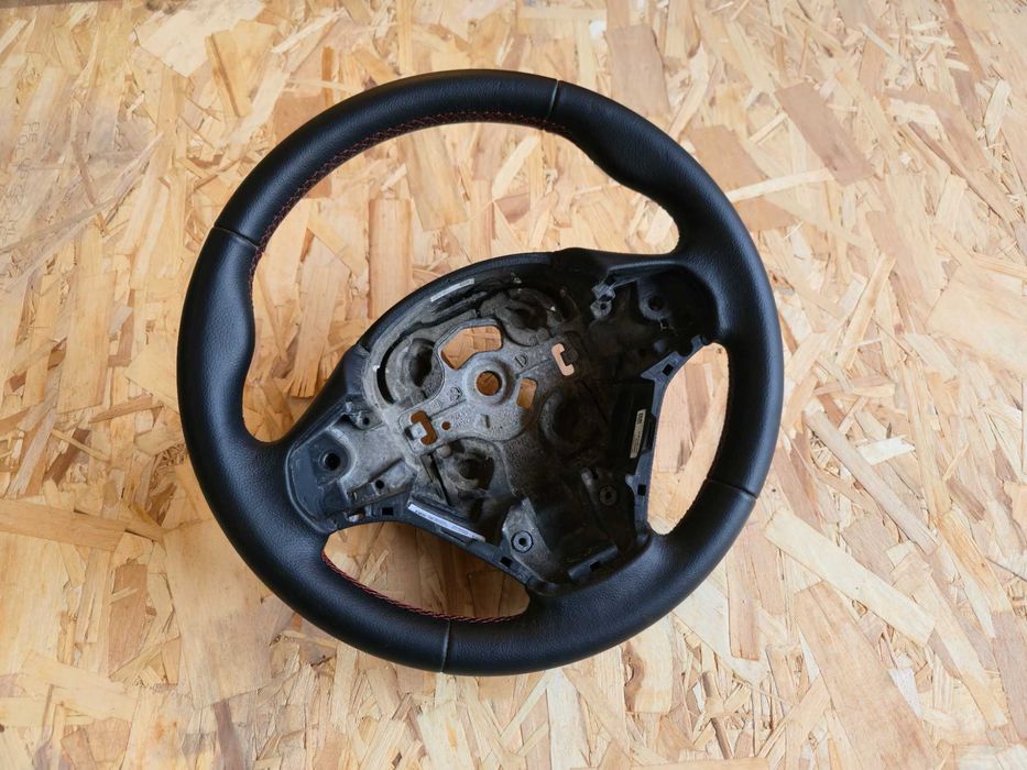 Volante Sport BMW Serie 1 F20 3 F30 4 F36 em pele
