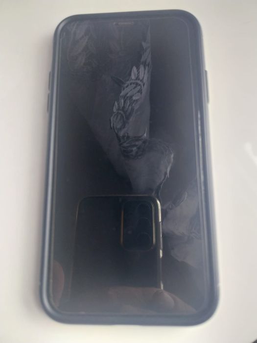 Iphone 11 - 64 gb w  bardzo dobrym  stanie