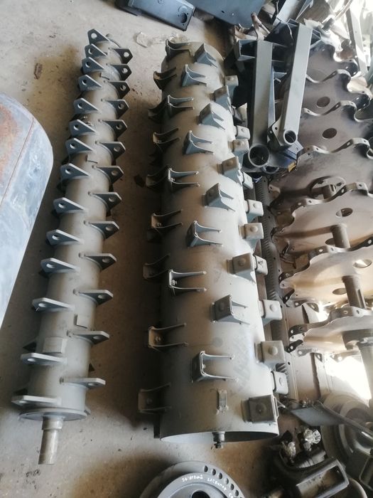 Перший барабан, ускорітіль, прийомний бітер claas lexion 600. Вал,шків