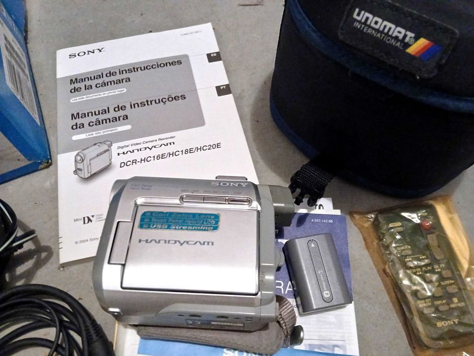 Câmara de vídeo Sony Handycam DCR-HC18E PAL
