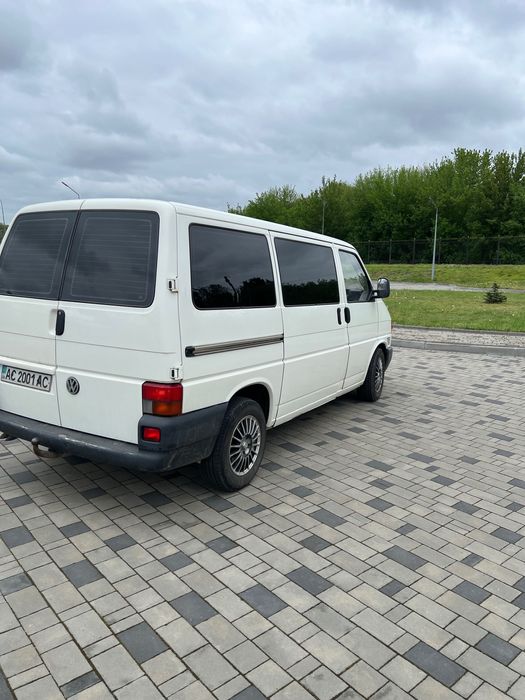 Автомобіль VW TRANSPORTER