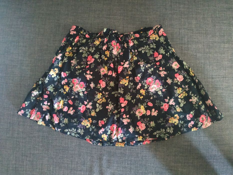 Spódnica w kwiaty flowers S/M Tally Weijl na jesień zimę rozkloszowana