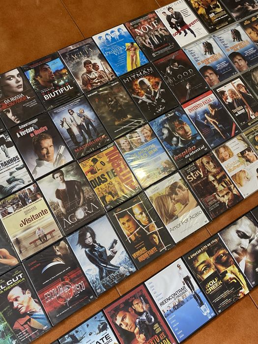 Lote de Filmes em DVD (54 unidades)