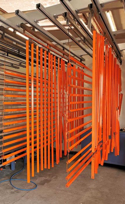 Piaskowanie, Lakierowanie proszkowe