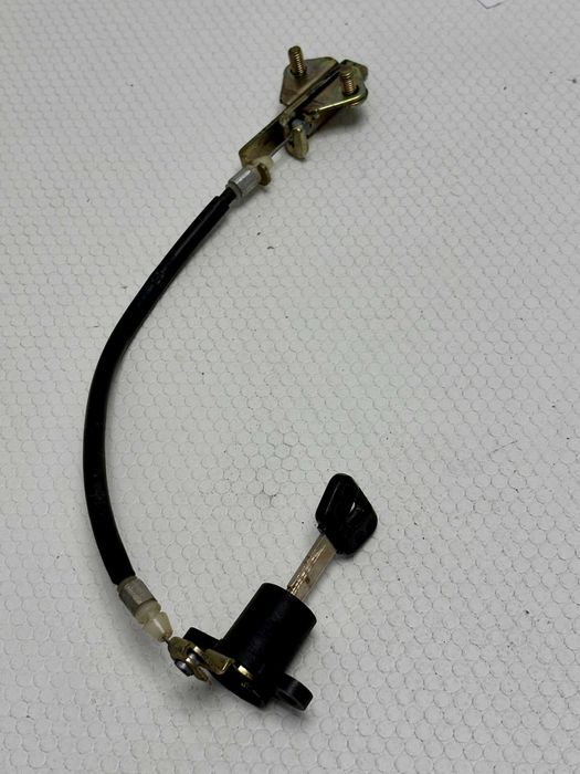 Yamaha Thunderace: Espelho Esq. Válvula Exup,Fecho asssento,Tampão Gas