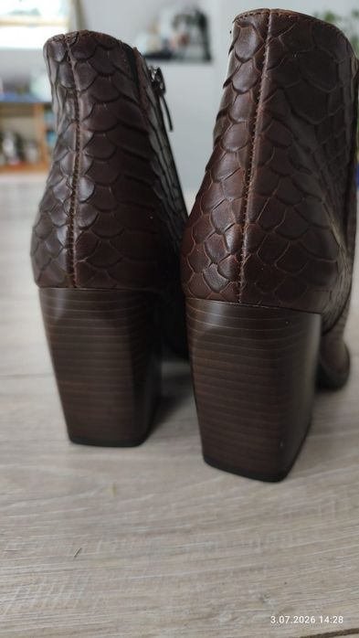 Botki Gino Rossi 38