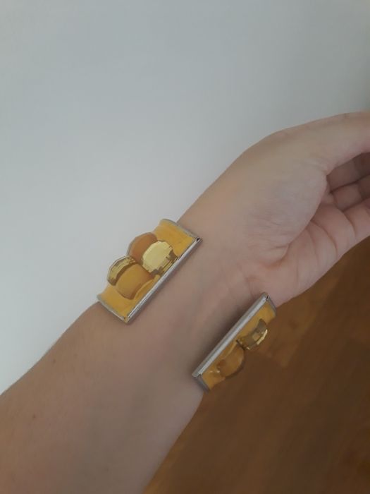 Vários artigos de bijuteria a 1€ cada