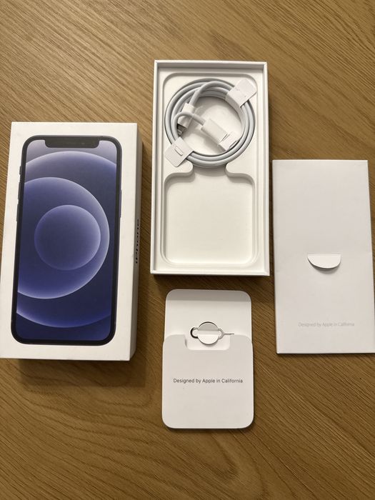 Pudełko po Iphone 12 Mini - pełna zawartość