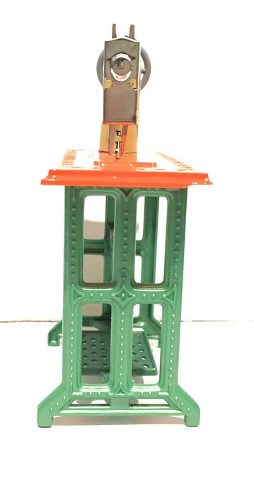 Máquina de costura  antiga da PEPE -  Estado de nova