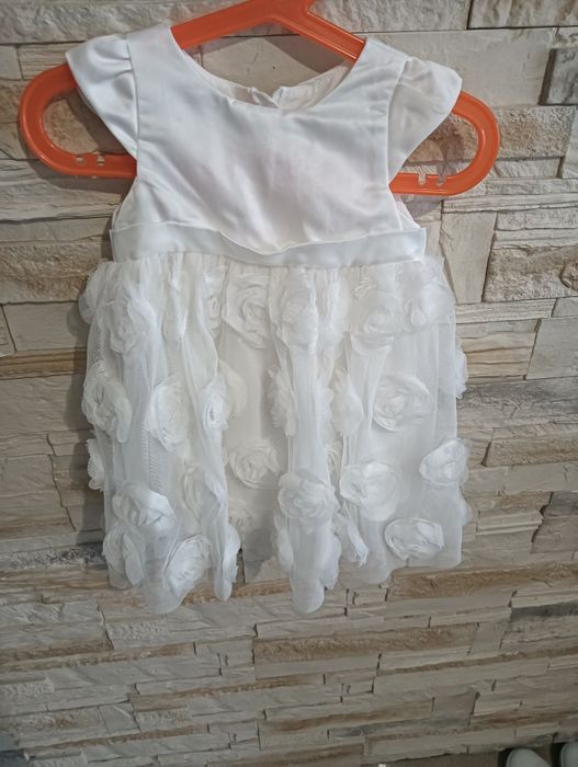 Sukieneczka do chrztu