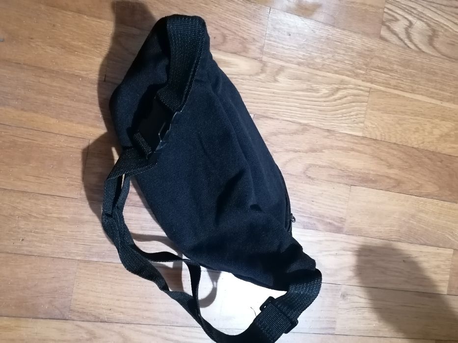 Bolsa preta tira colo