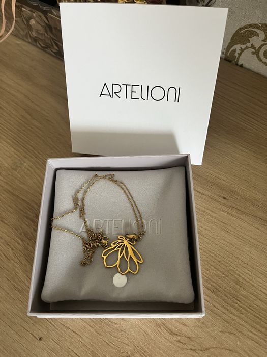 Naszyjnik z wisorkiem Apart