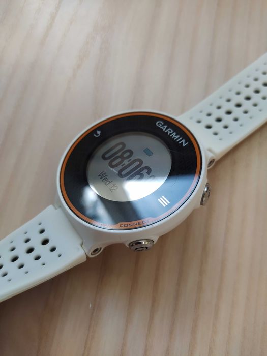 Спортивний годинник для бігу Garmin Forerunner 620