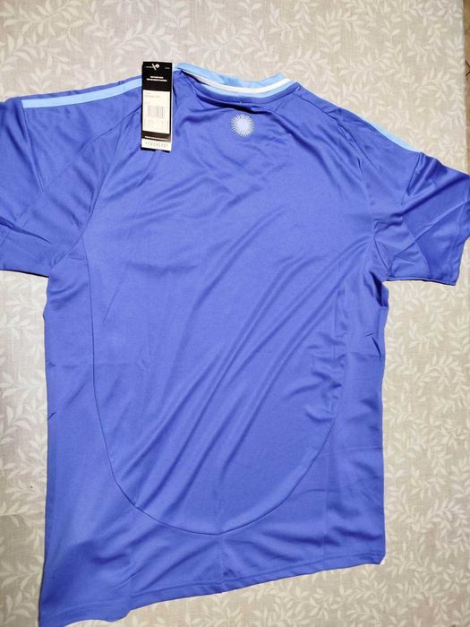 Camisola Oficial da Seleção Argentina (Mundial 2022; NOVA; Tamanho M)