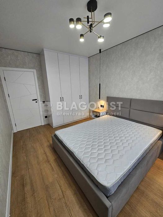 Продаж квартири ЖК Варшавський -2