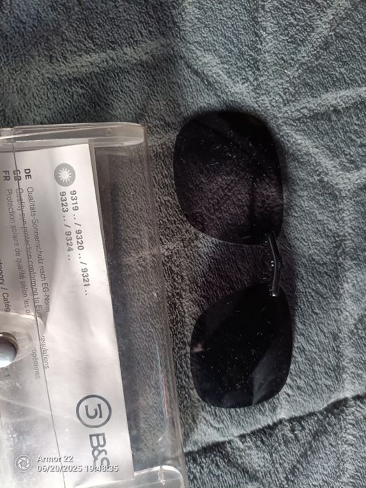 Placa de óculos de sol