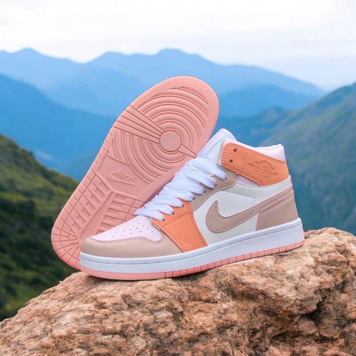 Жіночі кросівки Nike Air Jordan Женские кроссовки Найк яркие осенние