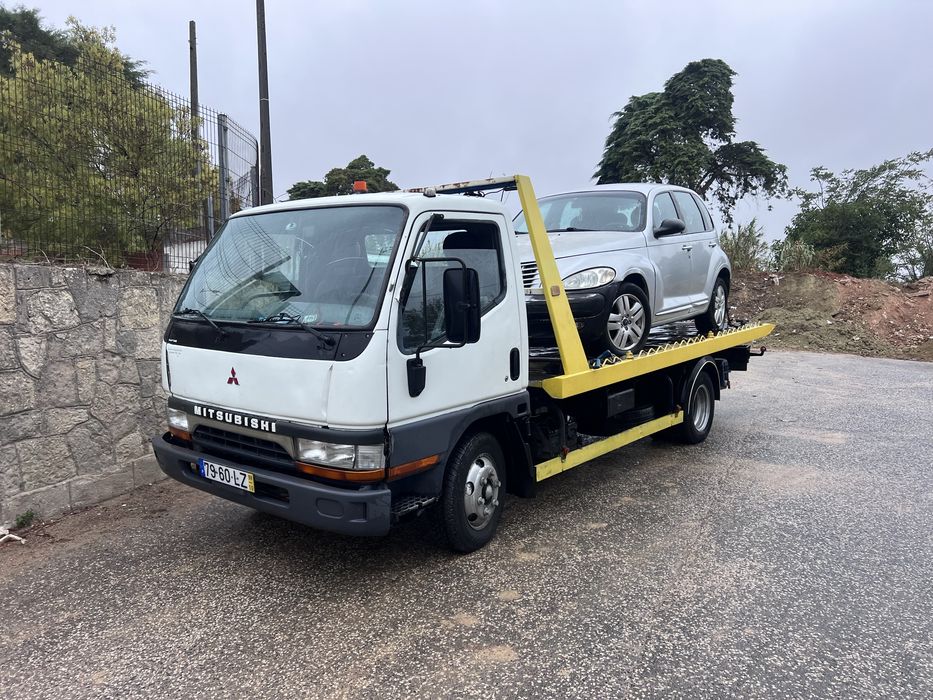 Servico de reboque e pronto socorro