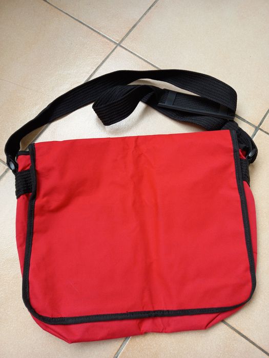 Saco tiracolo de marca