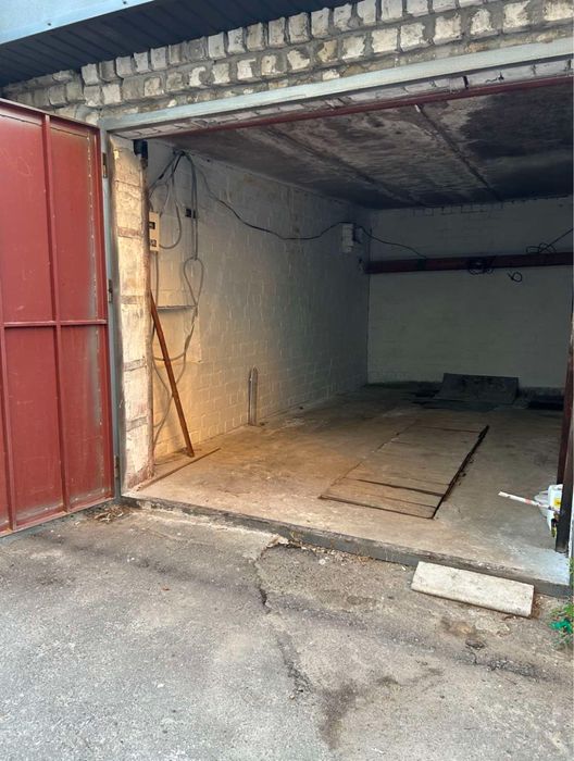 Сдам гараж в центре