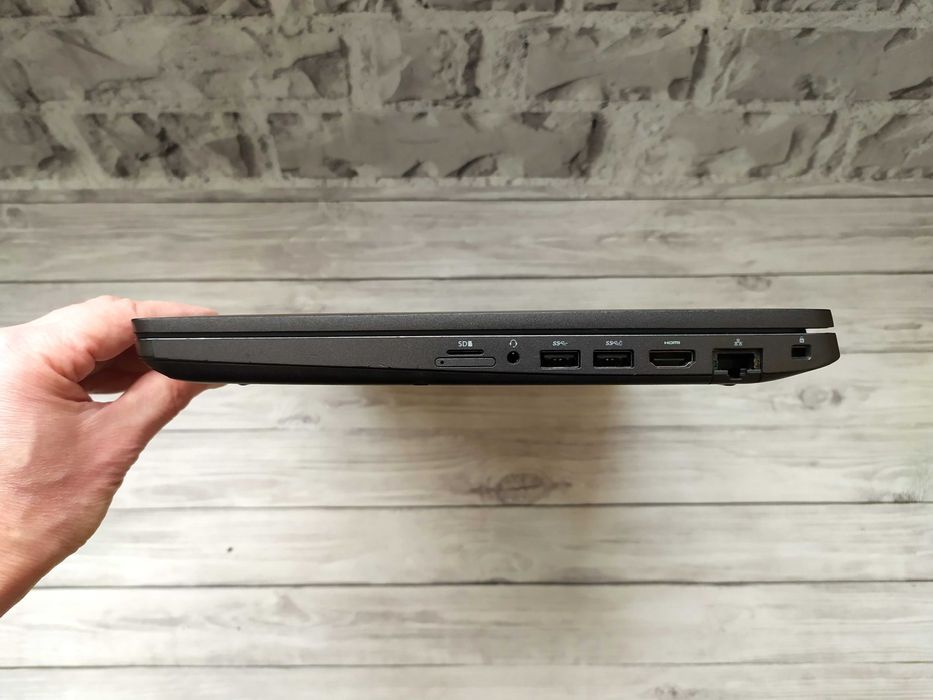 Dell Precision 3541 FHD IPS i7-9850H/16GB DDR4/512GB/NVIDIA P620 4GB