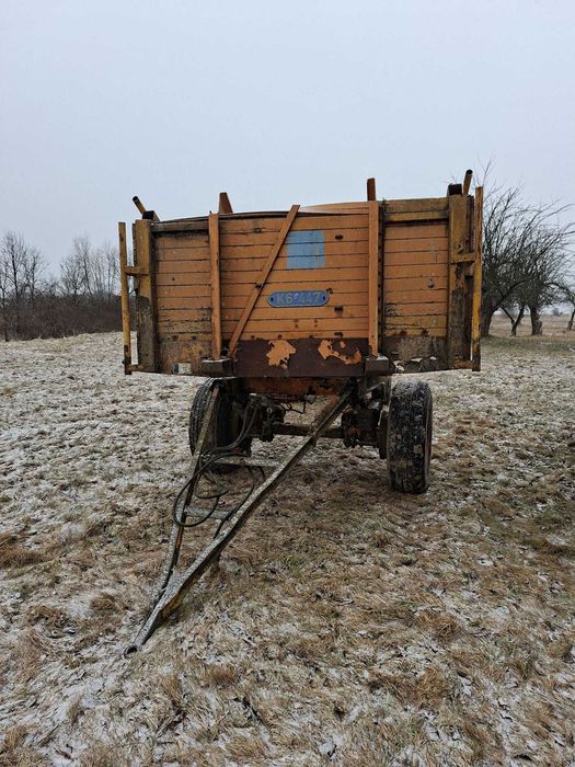 Przyczepa platforma do bel, balotów slomy siana