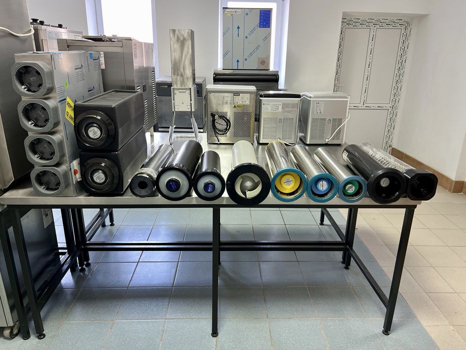 Диспенсери для стаканів та ріжків San Jamar Modular Franke Round Up