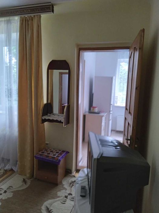 Здаю двомісні та багатомісні номери під ключ зі всіма умовами