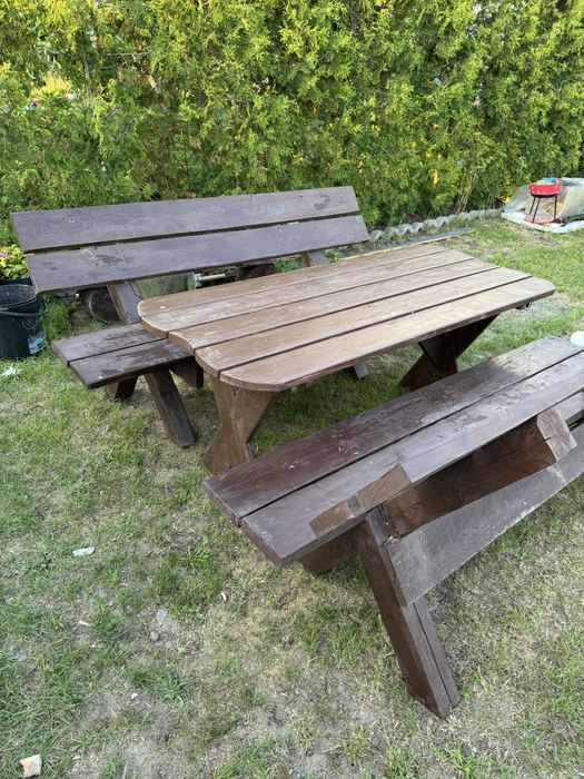 Meble ogrodowe zestaw stół i 2 ławki