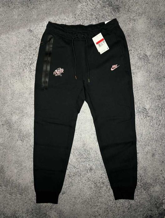 Garnitury Nike Tech  fleece