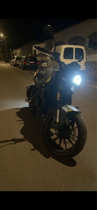 Benelli Leoncino 250