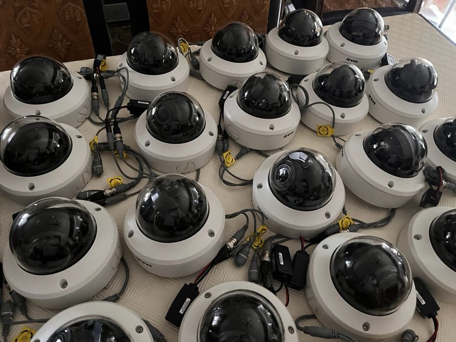 Câmeras de vigilância MAZI