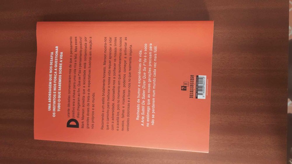 A arte subtil de saber dizer que se f*da, Mark Manson