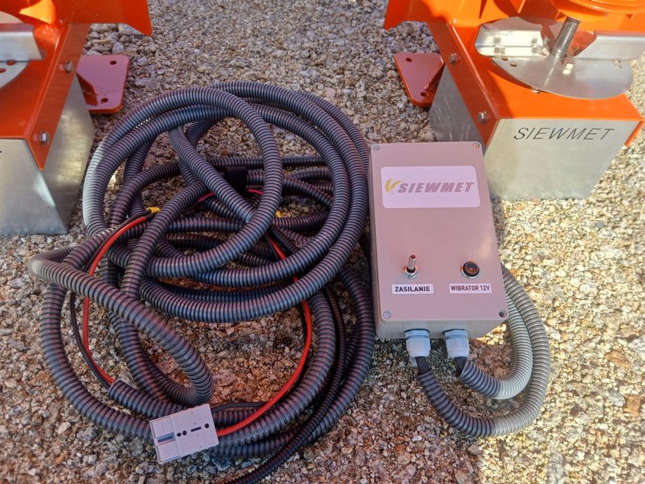 Solarka piaskarka posypywarka 12v