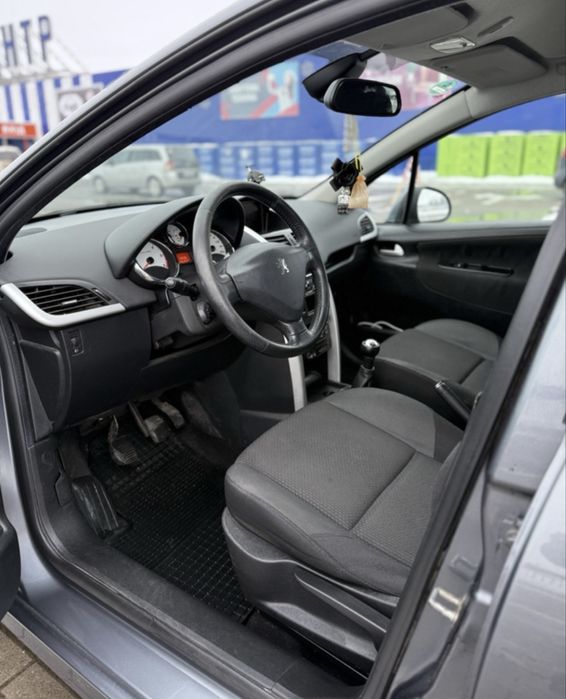 Продам економний та надійний Peugeot 207 SW 2011 року випуску.