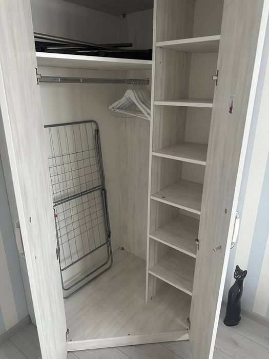 Кімната Позняки для дівчини без власників  є генератор для ліфту