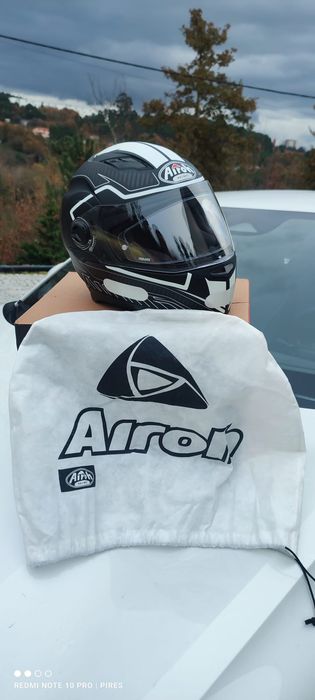 Capacete Airoh Integral - Tamanho M | Preto/ Branco | Pinlock