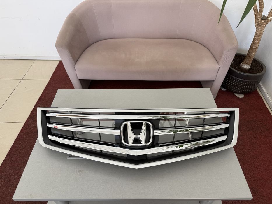 Решітка радіатора Honda Accord 2008+, 8 покоління