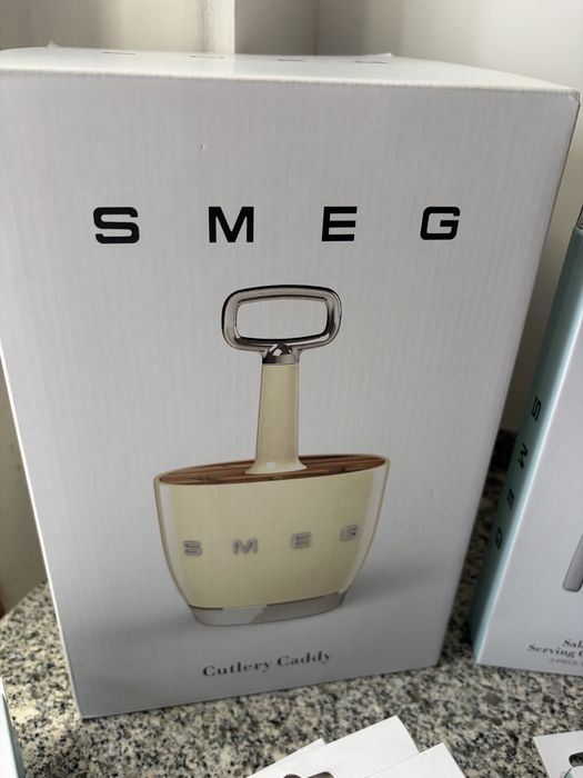 Conjunto talheres e bloco SMEG