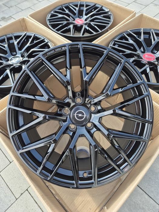 Felgi 18" 5x114,3 Nissan Renault Mitsubishi Hyundai Nowe Czarne TPMS | #RS4