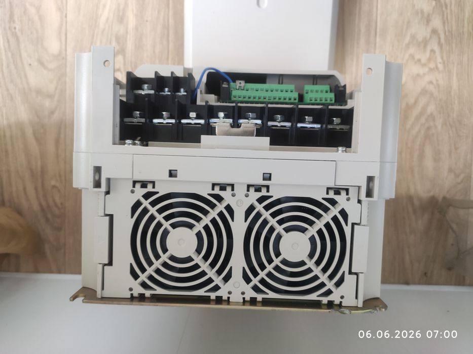 Преобразователь частоты YASKAWA 18,5 кВт.
