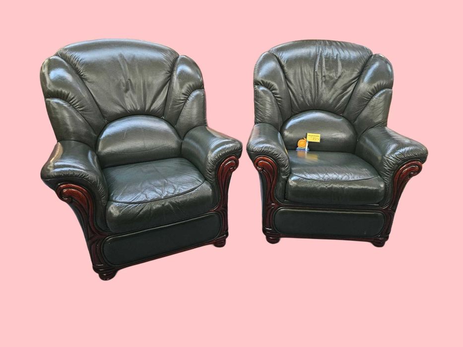 Sofás individuais em pele de cor verde - óptimo estad