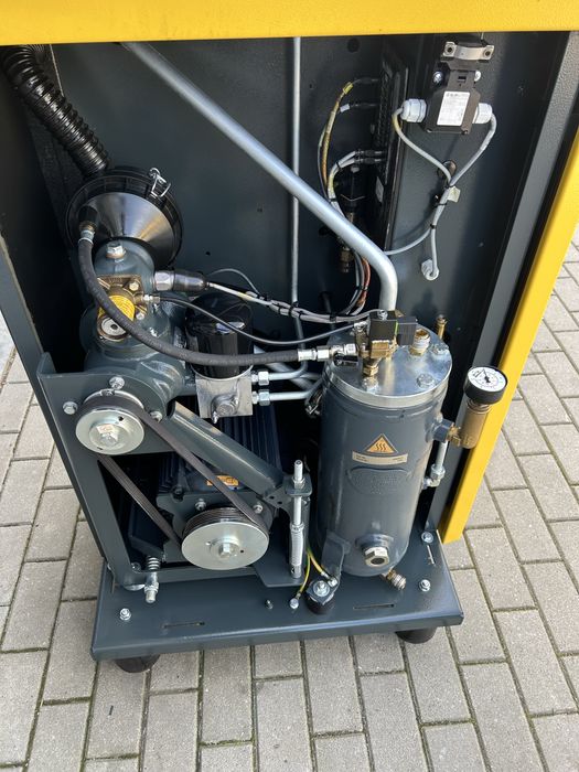 Kompresor śrubowy  KAESER SM12 7.5KW 11bar 1000 L/min