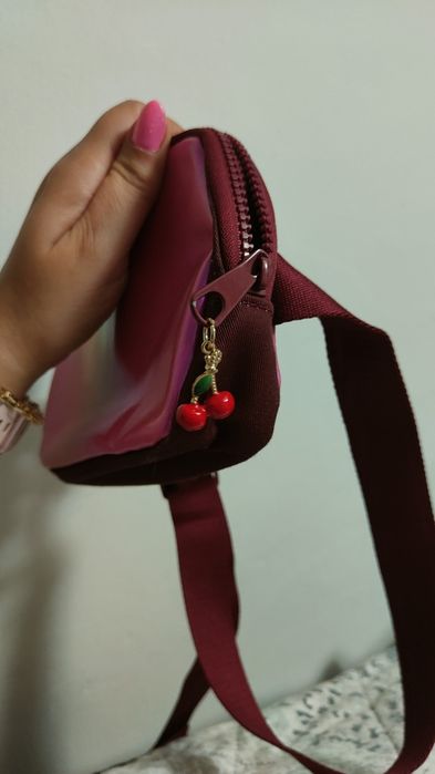 Saszetka nerka Marc Jacobs perfekt