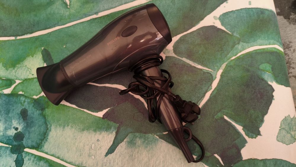 Suszarka do włosów Philips