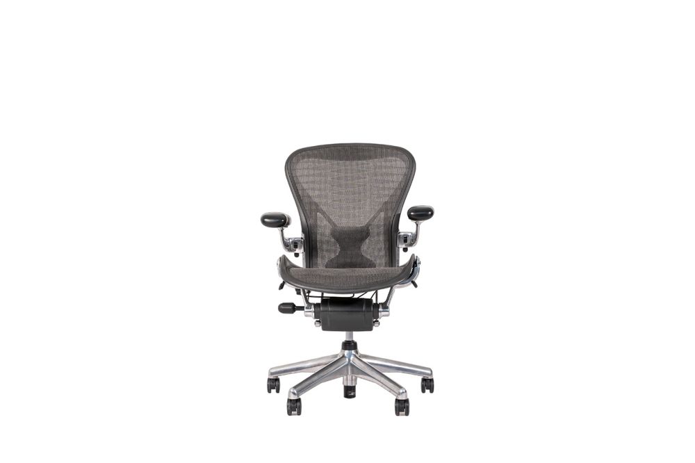 Cadeira Herman Miller modelo aeron executive - estrutura polida - posturefit