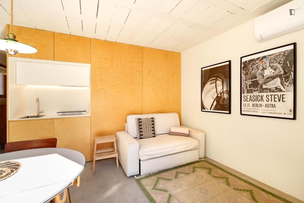 Apartamento com 1 quartos - localizado em Miragaia Porto