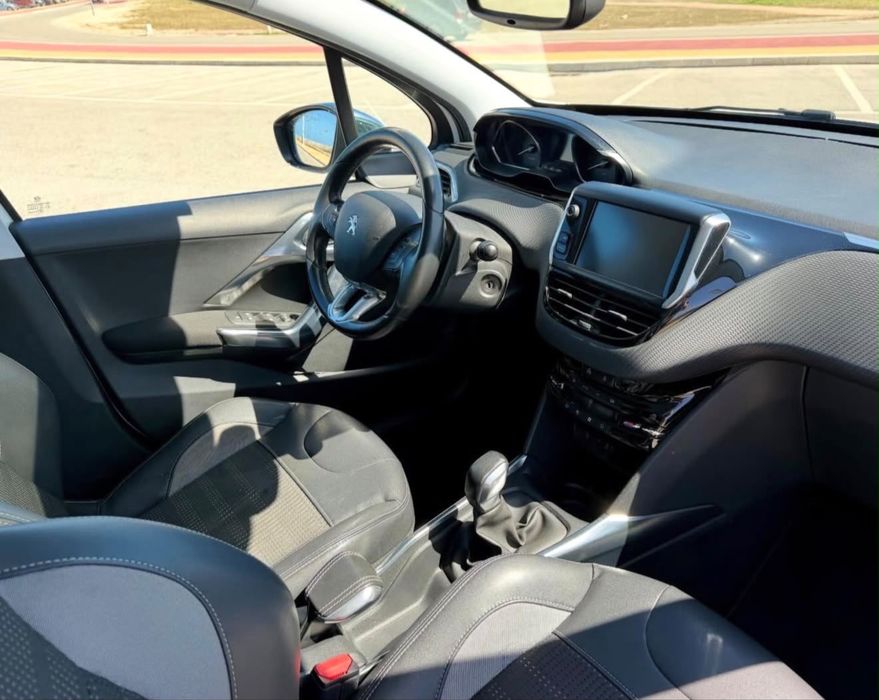 Peugeot 2008 1.2 VTi Allure