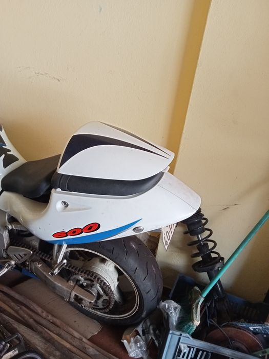 Suzuki GSXR 600 a gasolina