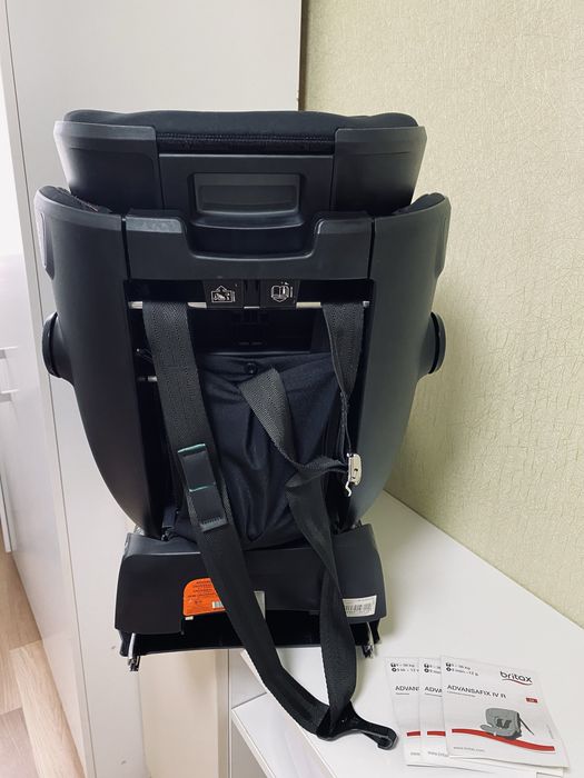 Автокресло BRITAX ROMER ADVANSAFIX IV R AIR 9 мес.-12 лет